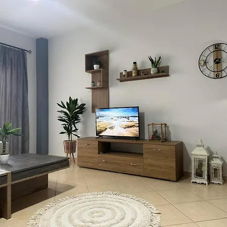 Deluxe Apartment With Private Jacuzzi Sarande Stay Apartment